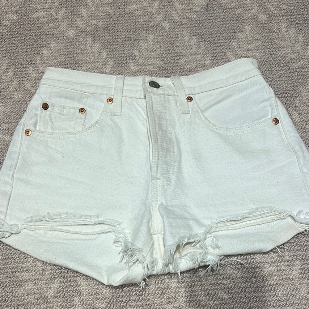 Women Levi’s 501 White Denim Shorts